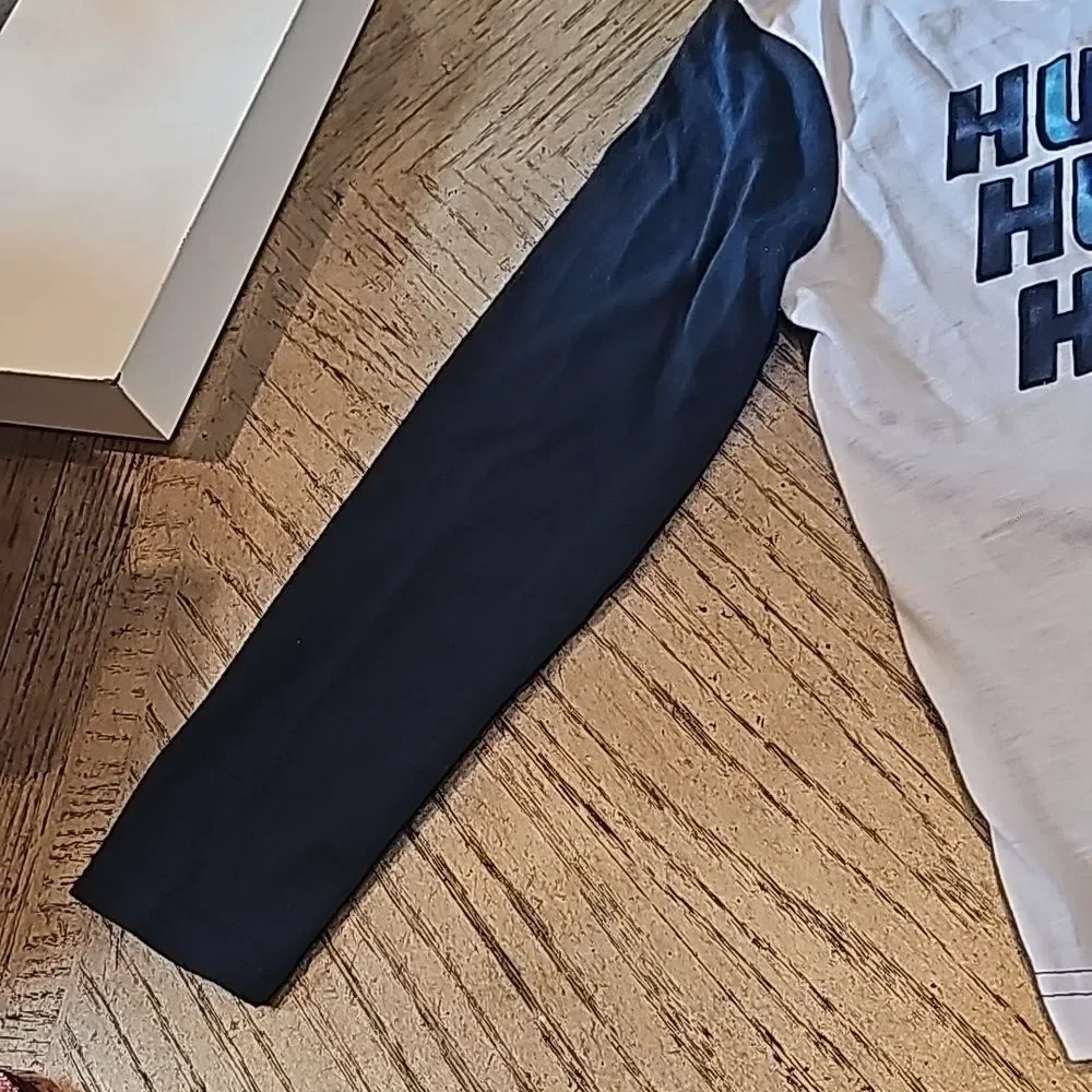 Long sleeve pj top size 6 Hurley
